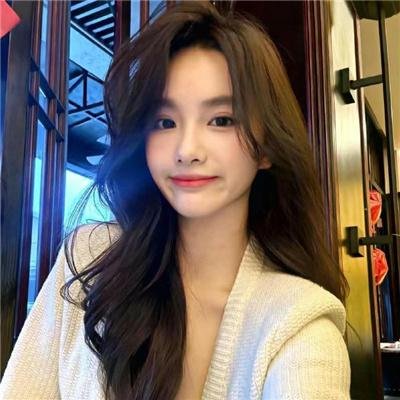三个摩登女性